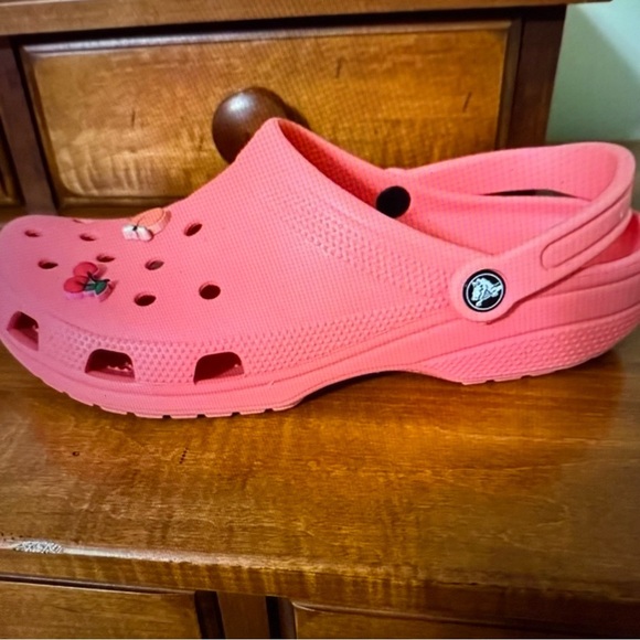 Unisex Pink Clogs - Picture 2 of 9